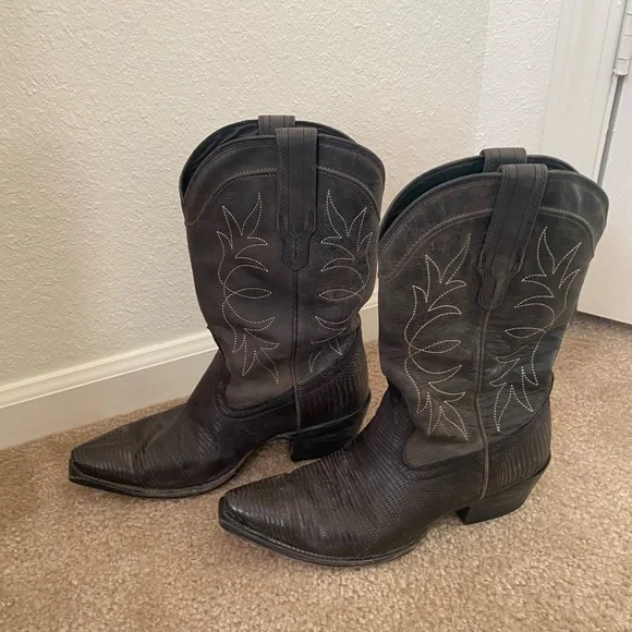 LIMITED EDITION Tecovas Sadie Midnight Relic - Picture 8 of 9